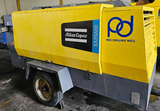 XAXS 600 máy nén di động 17 Bar 6 xi lanh bền cho các ứng dụng công nghiệp